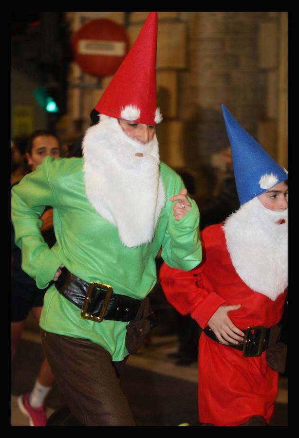 Fotos: Las fotos de la San Silvestre de Vitoria