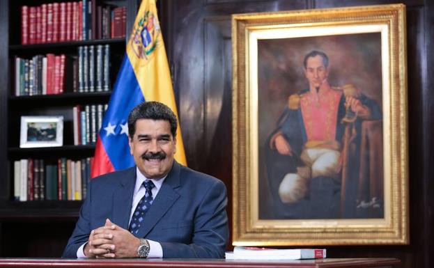 Nicolás Maduro ofrece un discurso desde el palacio presidencial de Miraflores, en Caracas, el último día del año pasado.