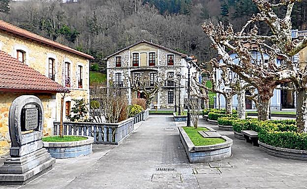 Plaza Makua, en el centro de la localidad.