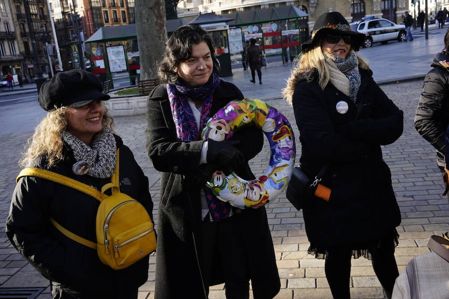 Bilbao es este fin de semana la capital femenina del taxi. 184 conductoras de toda España se han juntado en la capital vizcaína para compartir experiencias, conocerse, aprender...