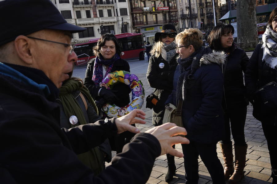 Bilbao es este fin de semana la capital femenina del taxi. 184 conductoras de toda España se han juntado en la capital vizcaína para compartir experiencias, conocerse, aprender...