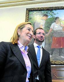 Imagen secundaria 2 - 2005. La ministra socialista Magdalena Álvarez vino con López como lehendakari. El proyecto costaba ya 500 millones. 2010. José Blanco estuvo dos veces en Vitoria, pero no visitó las vías. En el Artium y en lehendakaritza suscribió la creación de una sociedad pública. 2012. La ministra popular Ana Pastor, junto a Javier Maroto. En el Ayuntamiento, dijo que las obras podrían comenzar en «2014 o 2015».