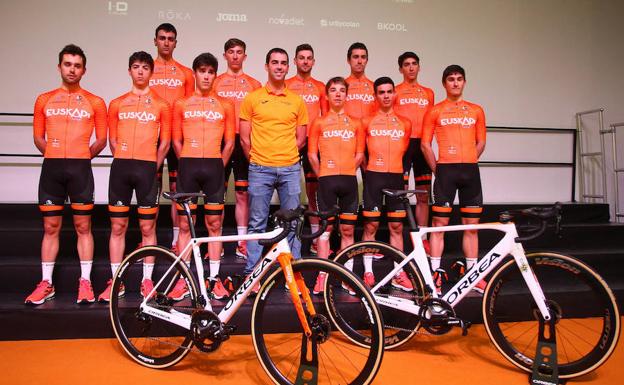 La formación naranja, respaldada por Mikel Landa, se ha marcado como objetivo volver a las grandes vueltas.