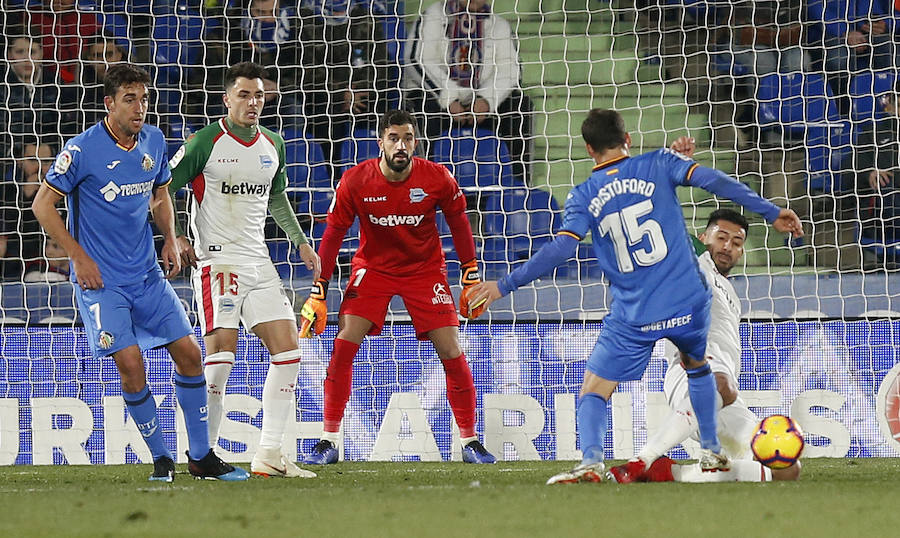 Fotos: Las mejores imágenes de el Getafe - Alavés