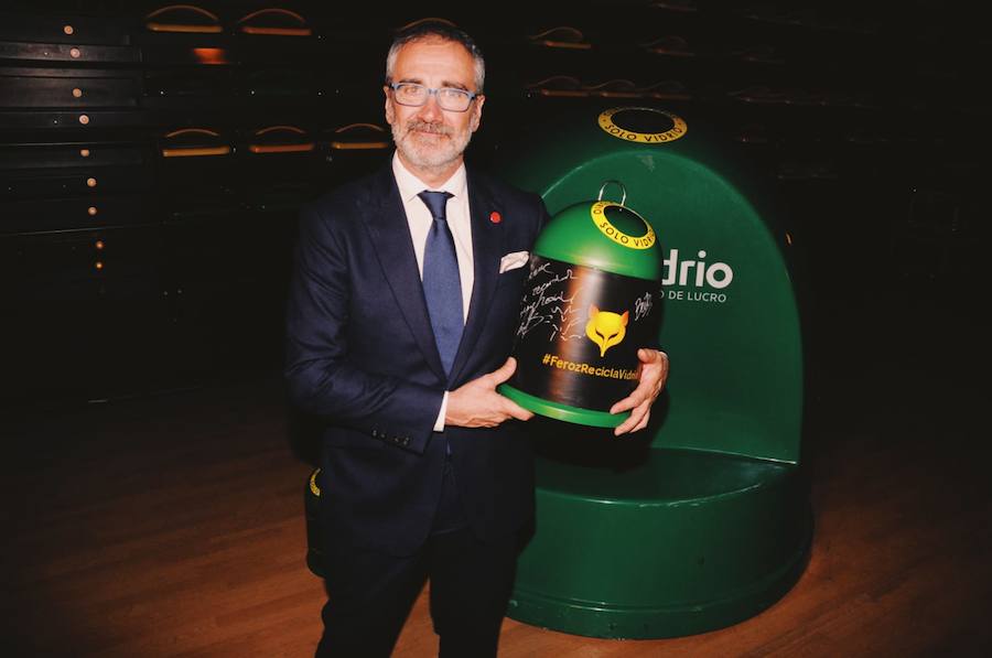 Javier Fesser mostró su compromiso con el reciclaje en la gala.