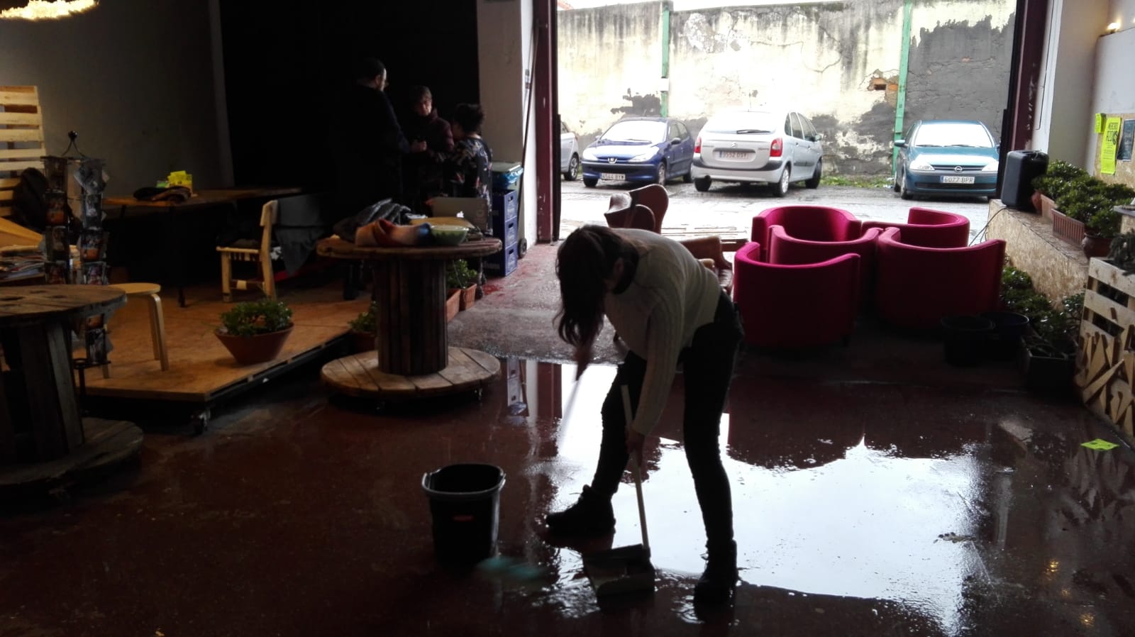 Fotos: Importantes balsas de agua en Zorrozaurre y la curva de Elorrieta