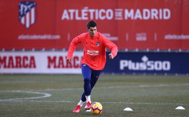 Álvaro Morata, en su primer entrenamiento con el Atlético de Madrid.