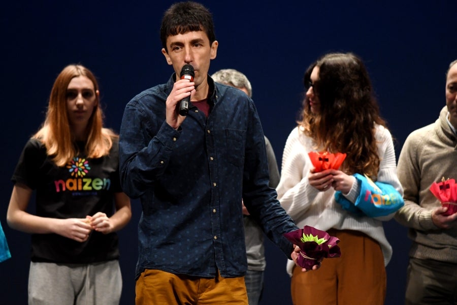 Las alrededor de 100 familias de menores transexuales del País Vasco y Navarra, que hasta ahora han formado parte de la asociación Chrysallis, han presentado este sábado su nueva marca, Naizen, con la que dejan de ser una delegación de la iniciativa nacional y se conforman en entidad independiente.