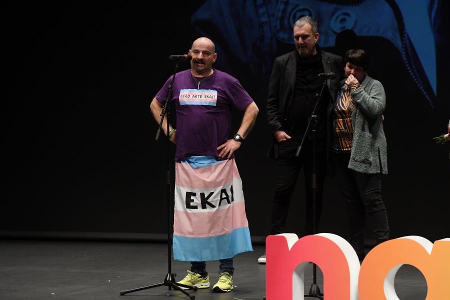 Las alrededor de 100 familias de menores transexuales del País Vasco y Navarra, que hasta ahora han formado parte de la asociación Chrysallis, han presentado este sábado su nueva marca, Naizen, con la que dejan de ser una delegación de la iniciativa nacional y se conforman en entidad independiente.