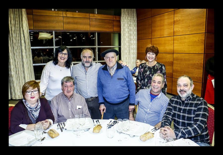 Fotos: Galería de fotos de los premios del XXII Concurso de Sociedades Gastronómicas de Álava