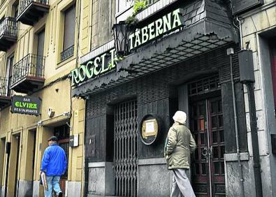 Imagen secundaria 1 - 1. Louis Vuitton. | 2. Taberna Rogelio. | 3. Casa del Libro.