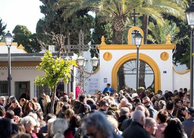 Imagen secundaria 1 - Último adiós a Julen entre lágrimas, flores y aplausos