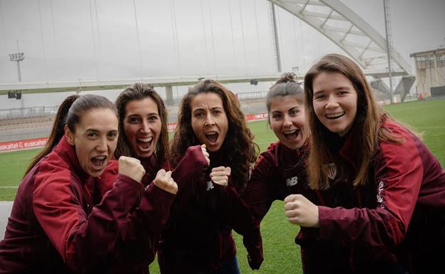 Gimbert, Cirauqui, Tirapu, Lucía y Damaris muestran su entusiasmo ante el partido de San Mamés en un entrenamiento.