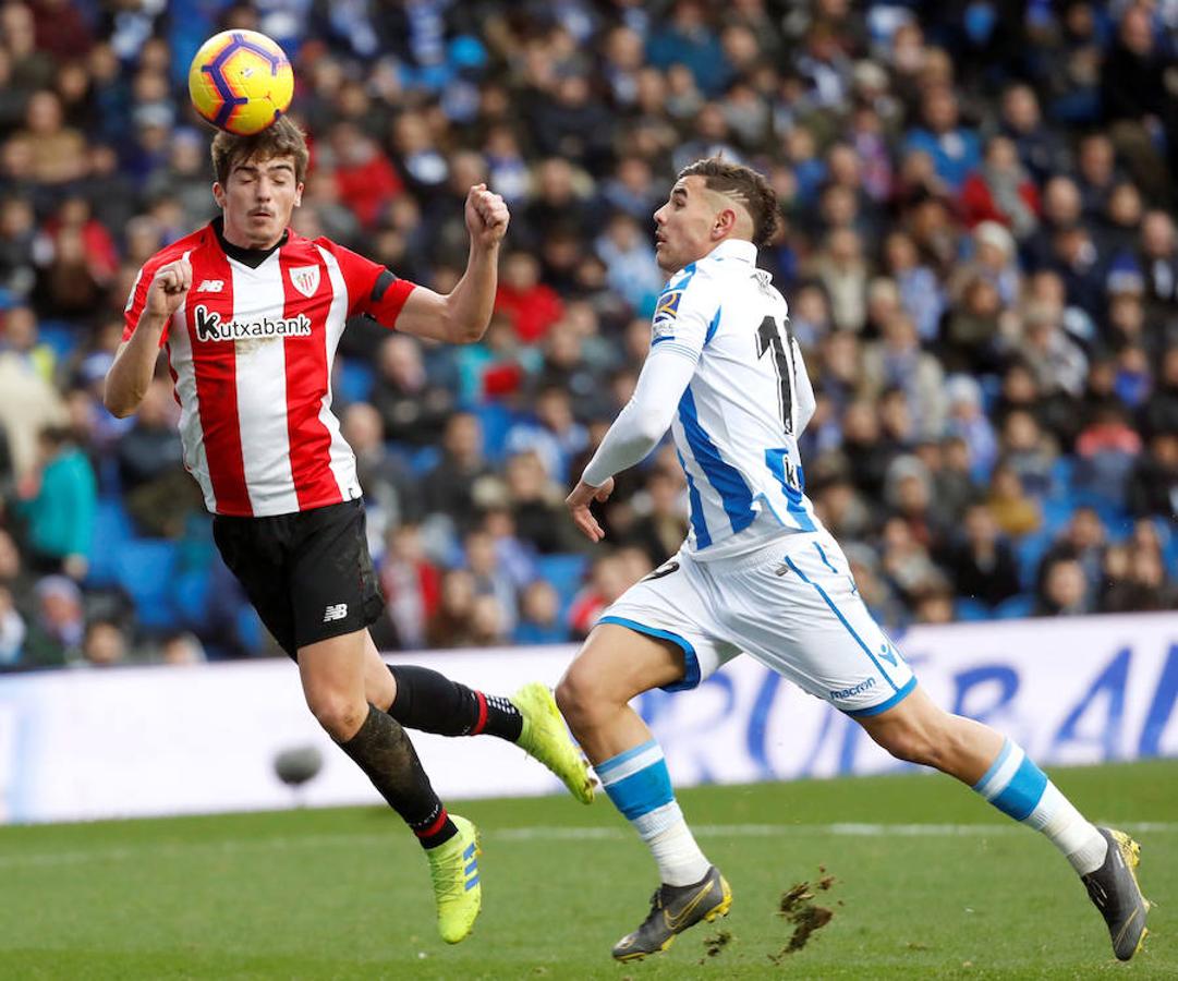 La Real Sociedad logra imponerse 2-1 al Athletic en el clásico del futbol vasco celebrado este sábado en Anoeta