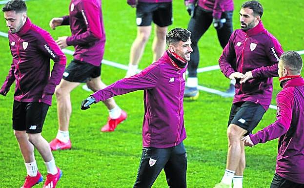 Kenan Kodro entrena con el Athletic.