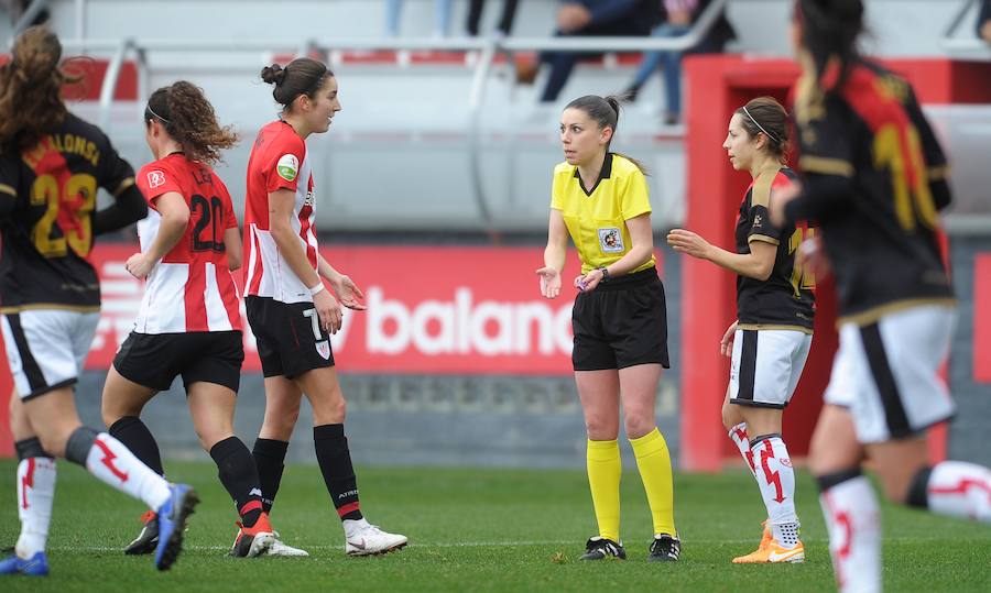 Fotos: Las rojiblancas se impusieron al Rayo gracias a un tanto de Jone Ibáñez