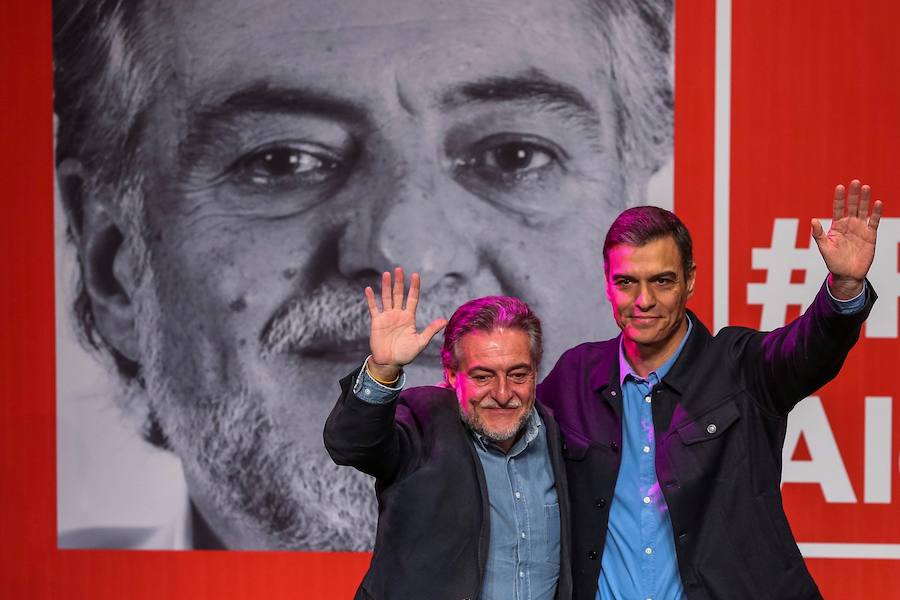 El candidato socialista a la alcaldía de Madrid Pepu Hernández y el presidente del Gobierno, Pedro Sánchez.