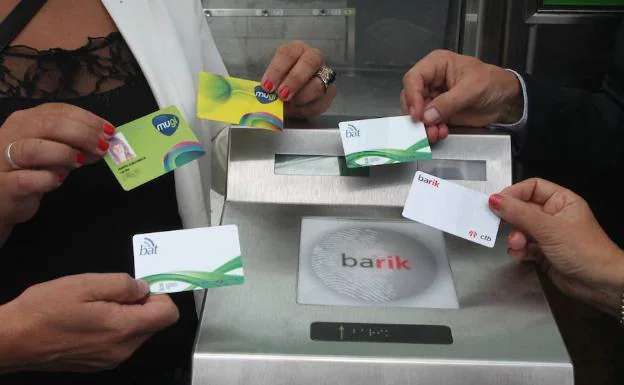 La tarjeta BAT se puede utilizar ahora en el Metro y el tranvía de Bilbao, el funicular de La Arboleda y el autobús urbano de Donostia.