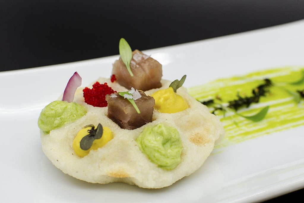 Finalista: BURDINOLA. Bar SORGINTZULO. Plaza Nueva, 12 · Bilbao