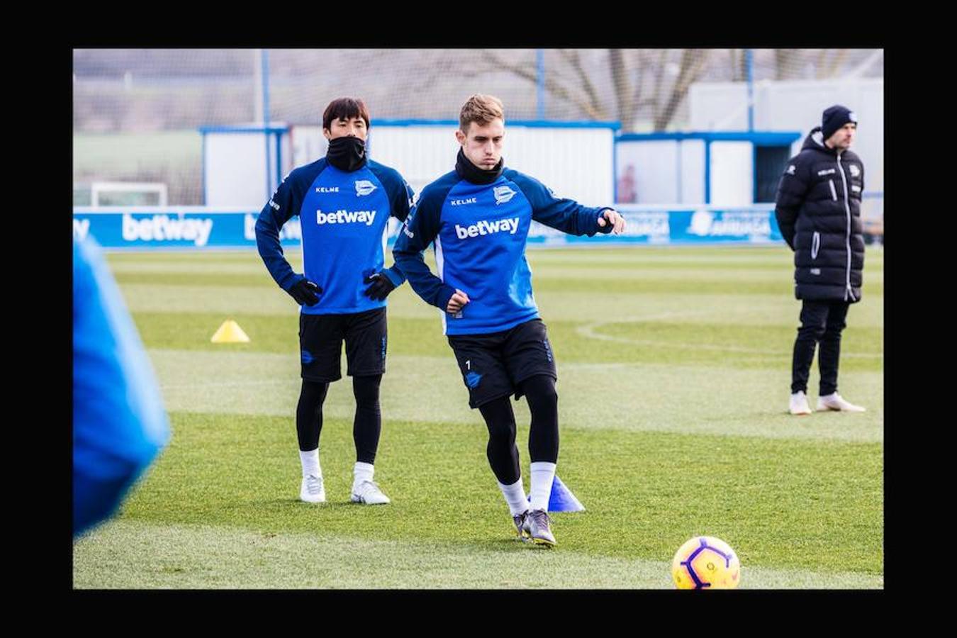Fotos: Las caras nuevas del Alavés en el entrenamiento