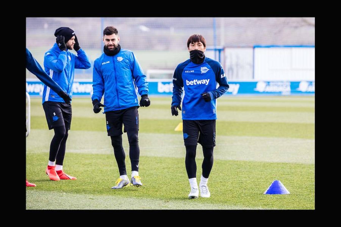 Fotos: Las caras nuevas del Alavés en el entrenamiento