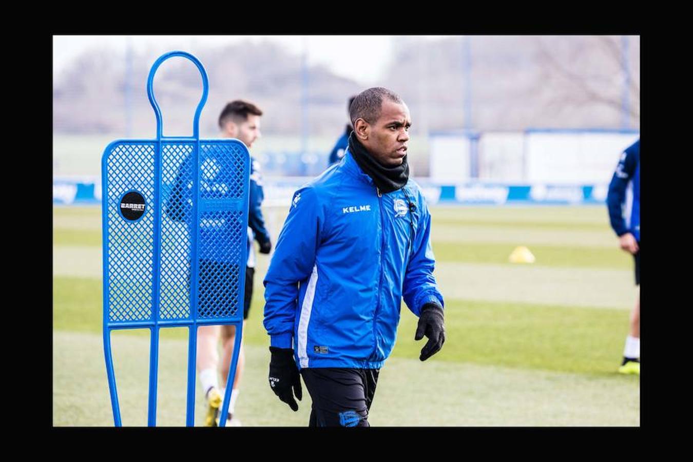 Fotos: Las caras nuevas del Alavés en el entrenamiento