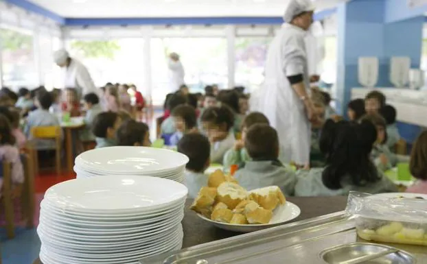 Trabajadoras de comedores escolares de centros públicos convocan una huelga para el 26 de febrero