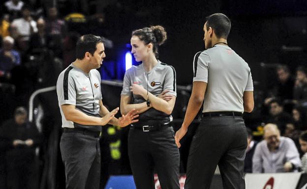 Seis hombres y seis mujeres arbitrarán en la Copa de la Reina. 