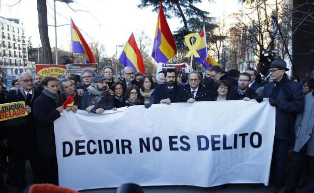 Manifestación independentista ante el Tribunal Supremo. 