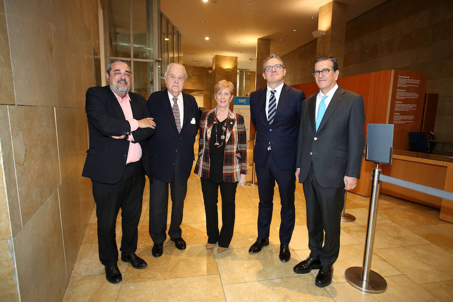 Carlos Aganzo, Santiago de Ybarra, Arantxa Tapia, Íñigo Barrenechea y Enrique de Ybarra.