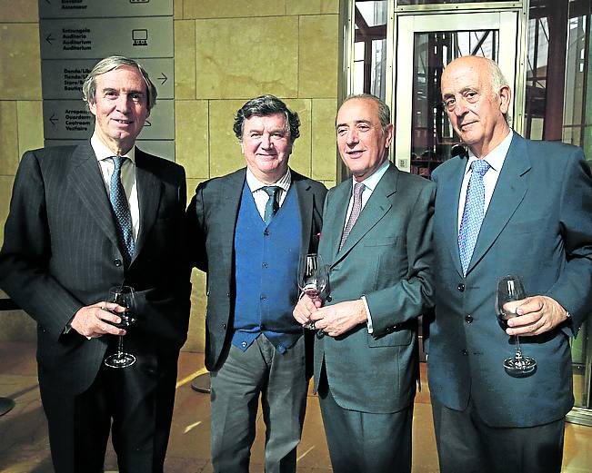 Antón Serrats, Íñigo Echevarría, Gillermo O'Shea y Carlos Castellanos.