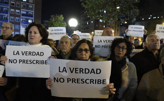 Concentración en apoyo a las víctimas de abusos del colegio Salesianos de Deusto.