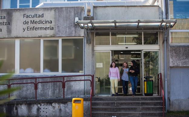 Salud someterá a pruebas a alumnos de Medicina tras detectar un caso de tuberculosis