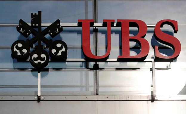 El banco suizo UBS, multado en Francia con 3.700 millones de euros por fraude fiscal