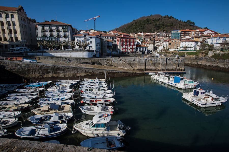 En Mundaka, hoy los barcos casi no podían salir a navegar. 