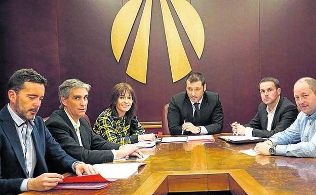 Los alcaldes del Txorierri, durante la reunión en el Consorcio.