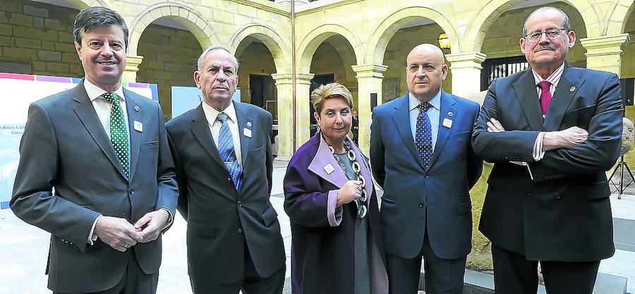 Boni García, José Luis Batarrita, Encarni Herrera, Jesús Garrido y Francisco Larracoechea. 