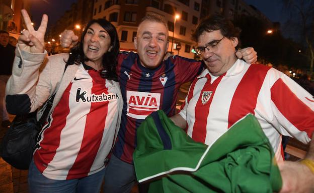 Noche festiva más allá de un derbi