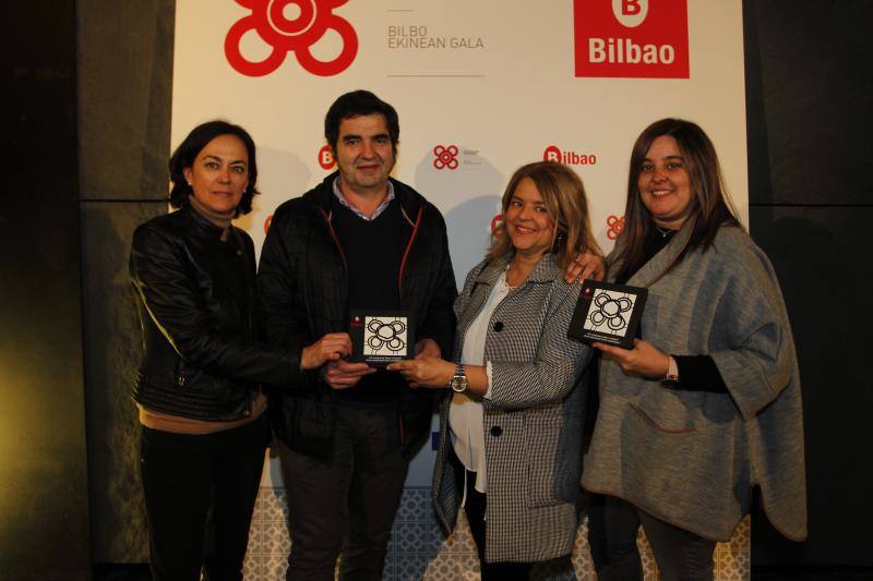 Paz Pajares, Juan Carranza, Susana Dávila y Cristina Dávila.
