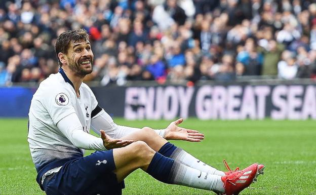 Llorente durante un encuentro con su equipo, el Tottenham.