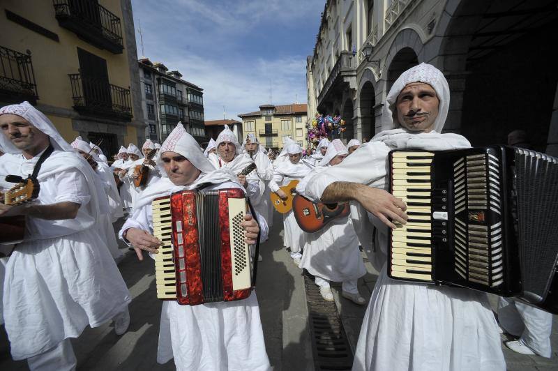 Bilbao, Mundaka, Barakaldo, Basauri... Los diferentes municipios vizcaínos se llenaron de color durante el fin de semana