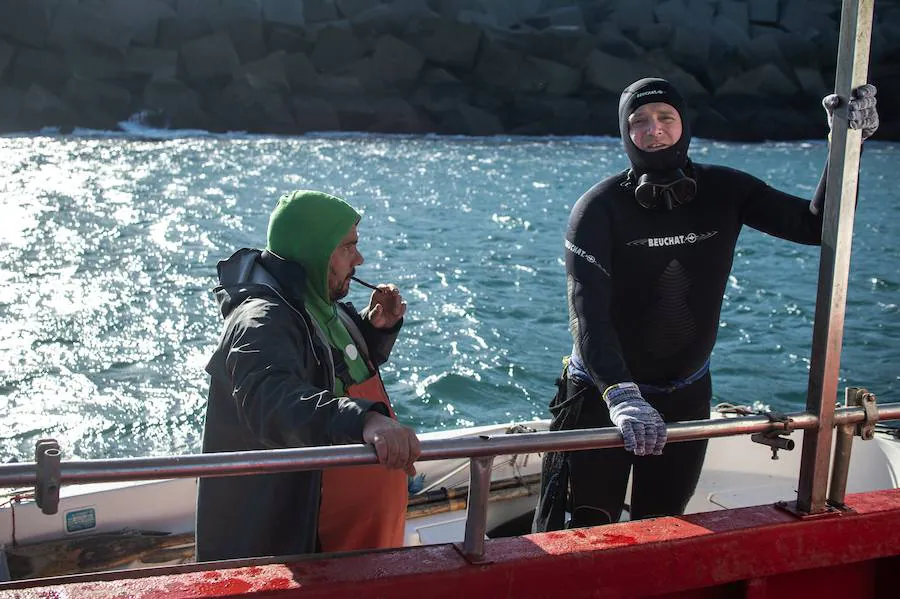 Frías junto a su marinero de apoyo. 