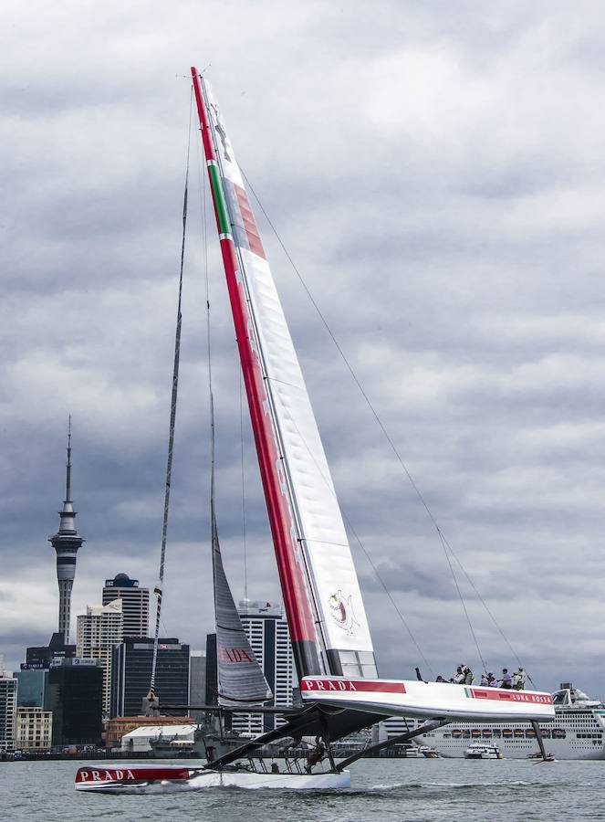 El catamarán Luna Rossa, en la Copa América que se celebró en San Francisco en 2013.