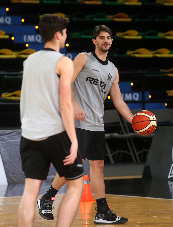 Fotos: El entrenamiento del Bilbao Basket