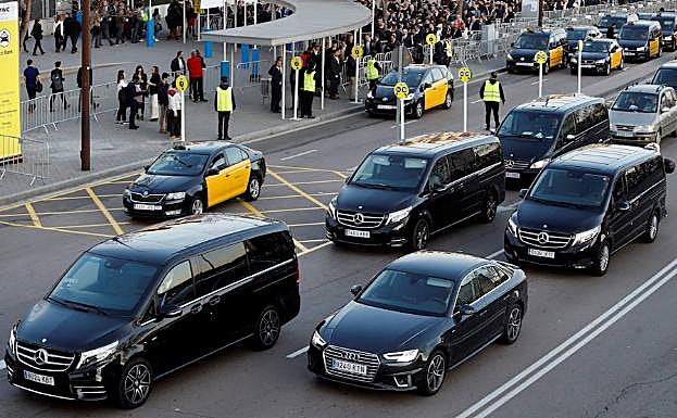 Vehículos de VTC en Barcelona hace apenas unos días. 