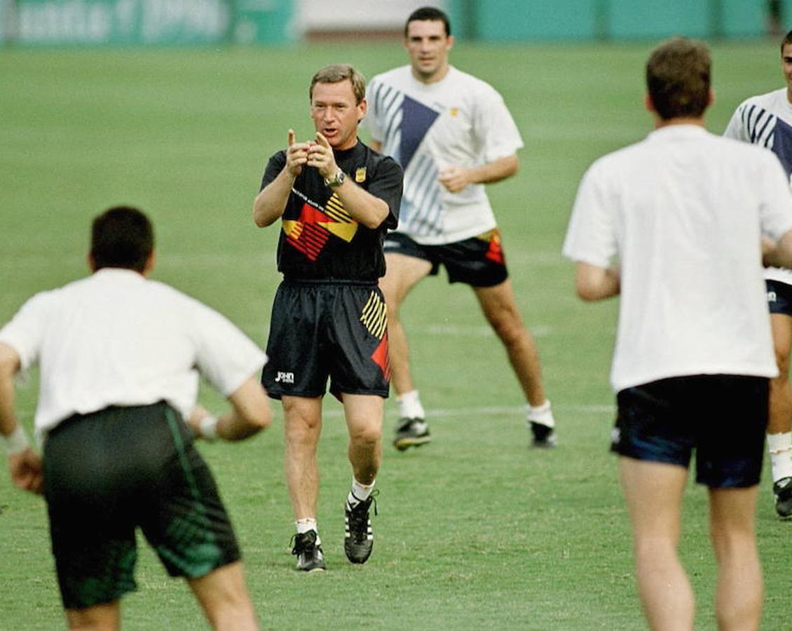 El exentrenador del Athletic durante un entrenamiento en Birminghan (Reino Unido) para preparar un partido contra Argentina