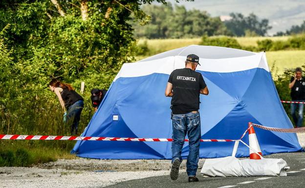 La Ertzaintza investiga un caso de asesinato ocurrido el año pasado en Álava.