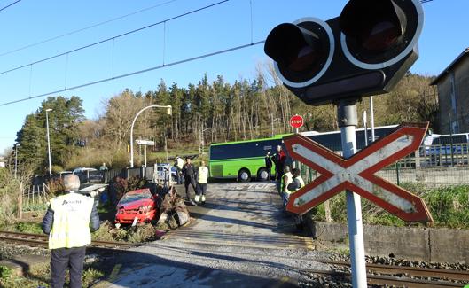 Imagen del paso a nivel dónde se ha producido el accidente de hoy. 