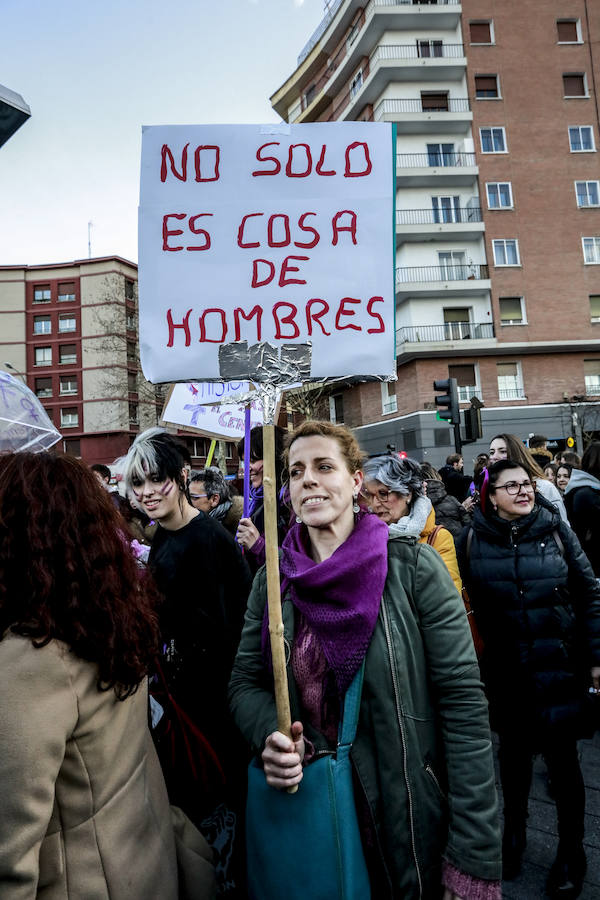 Fotos: Las fotos de la manifestación del 8-M de Vitoria