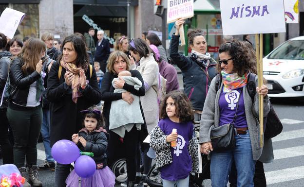 ¿Quién ha llevado a los niños y niñas al cole esta mañana?